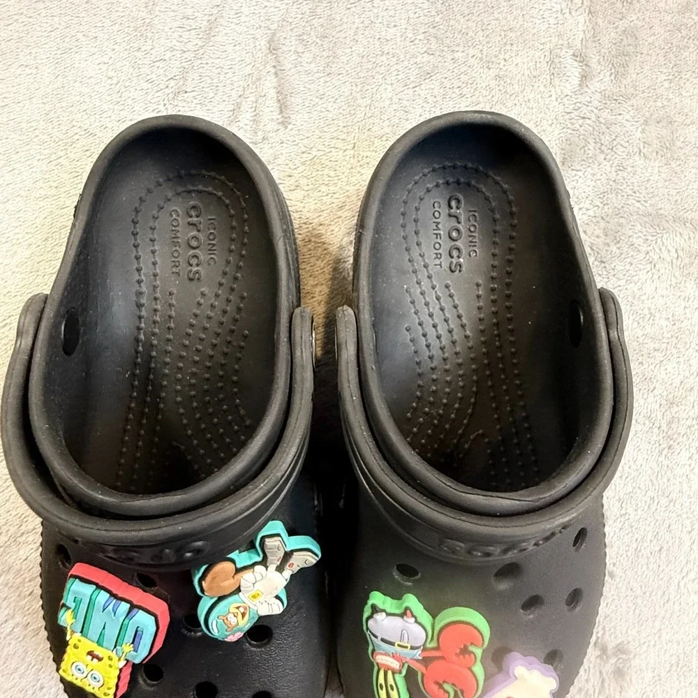 Crocs Classic Clog Kids C11 Black with SpongeBob & Krusty Krab Jibbitz Charms